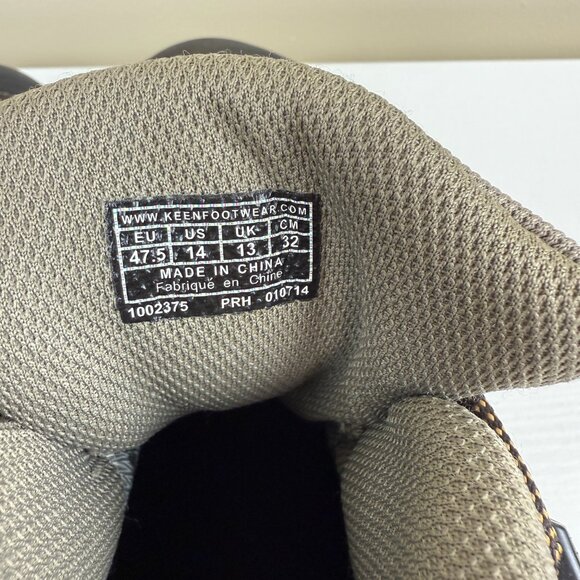 LIKE NEW Men's Targhee II Mid Waterproof Hiking Boots - Picture 7 of 10